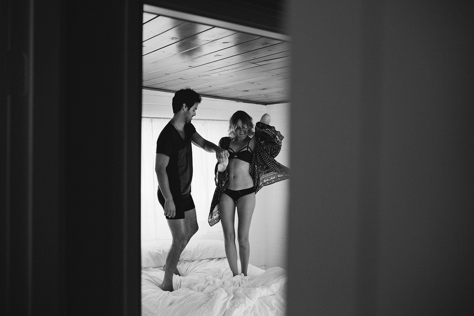 joshua tree engagement photos bw_79