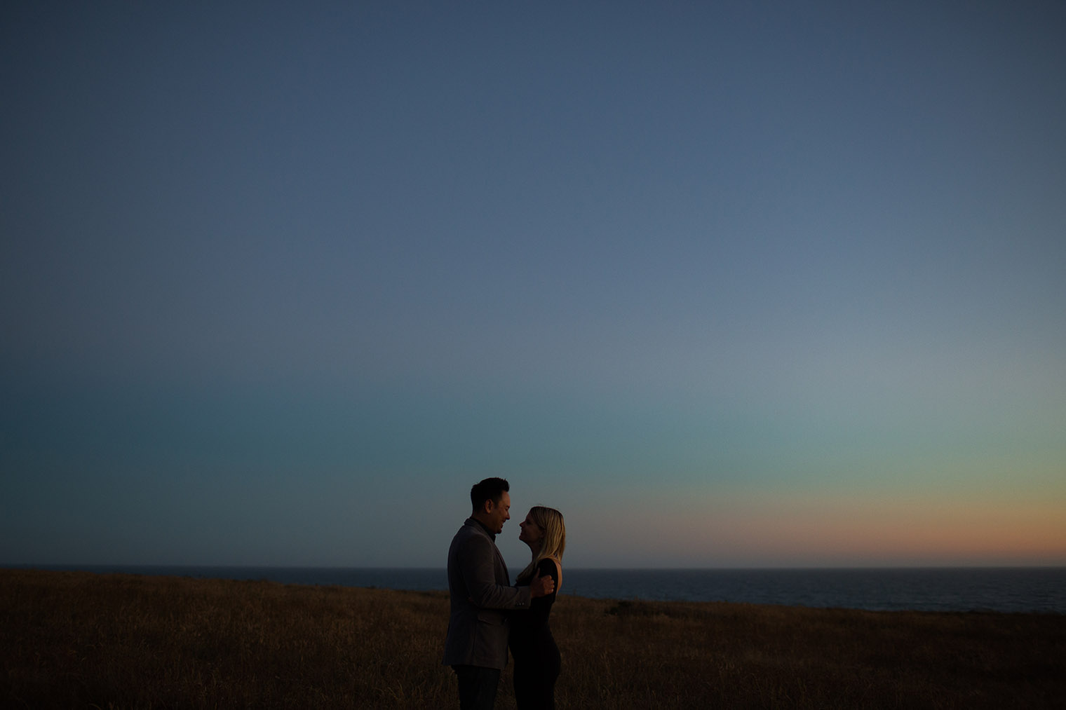 couple photos at sonoma coast state park