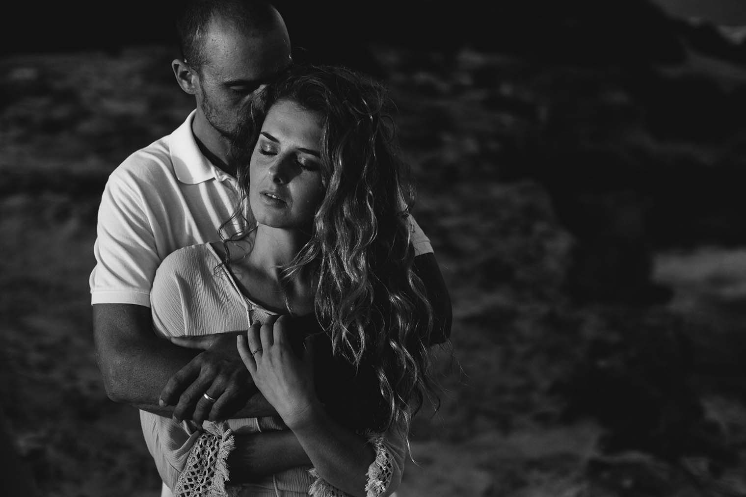Engagement Session at Maha'ulepu Trailhead
