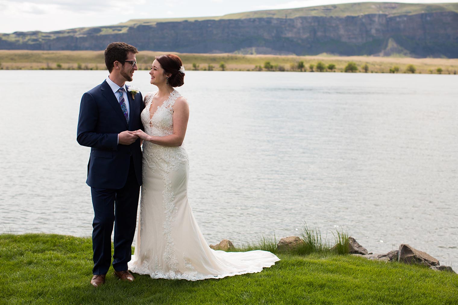 Bride and Groon Portrait by Wenatchee Wedding Photographer