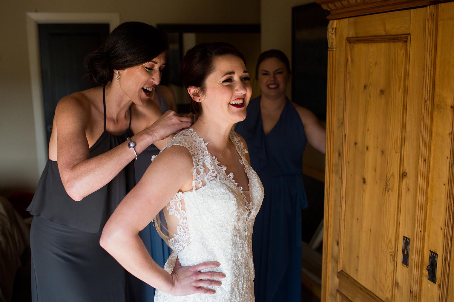 Wedding Photographer located in Wenatchee WA