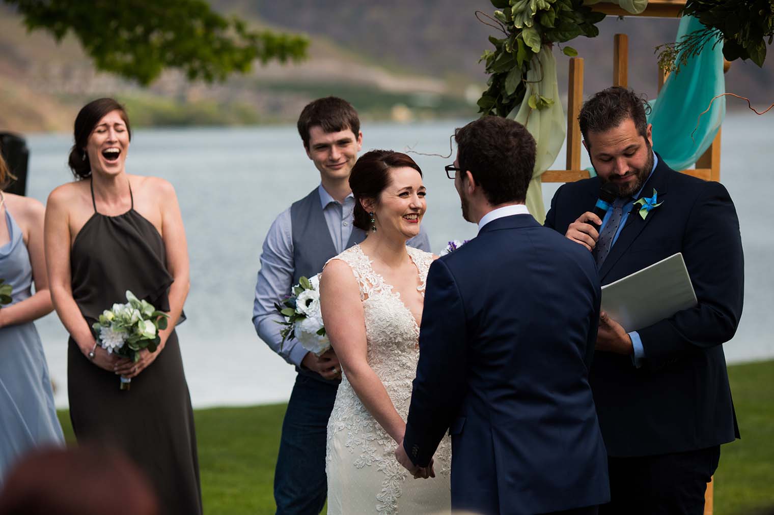 Wedding Photographer located in Wenatchee WA