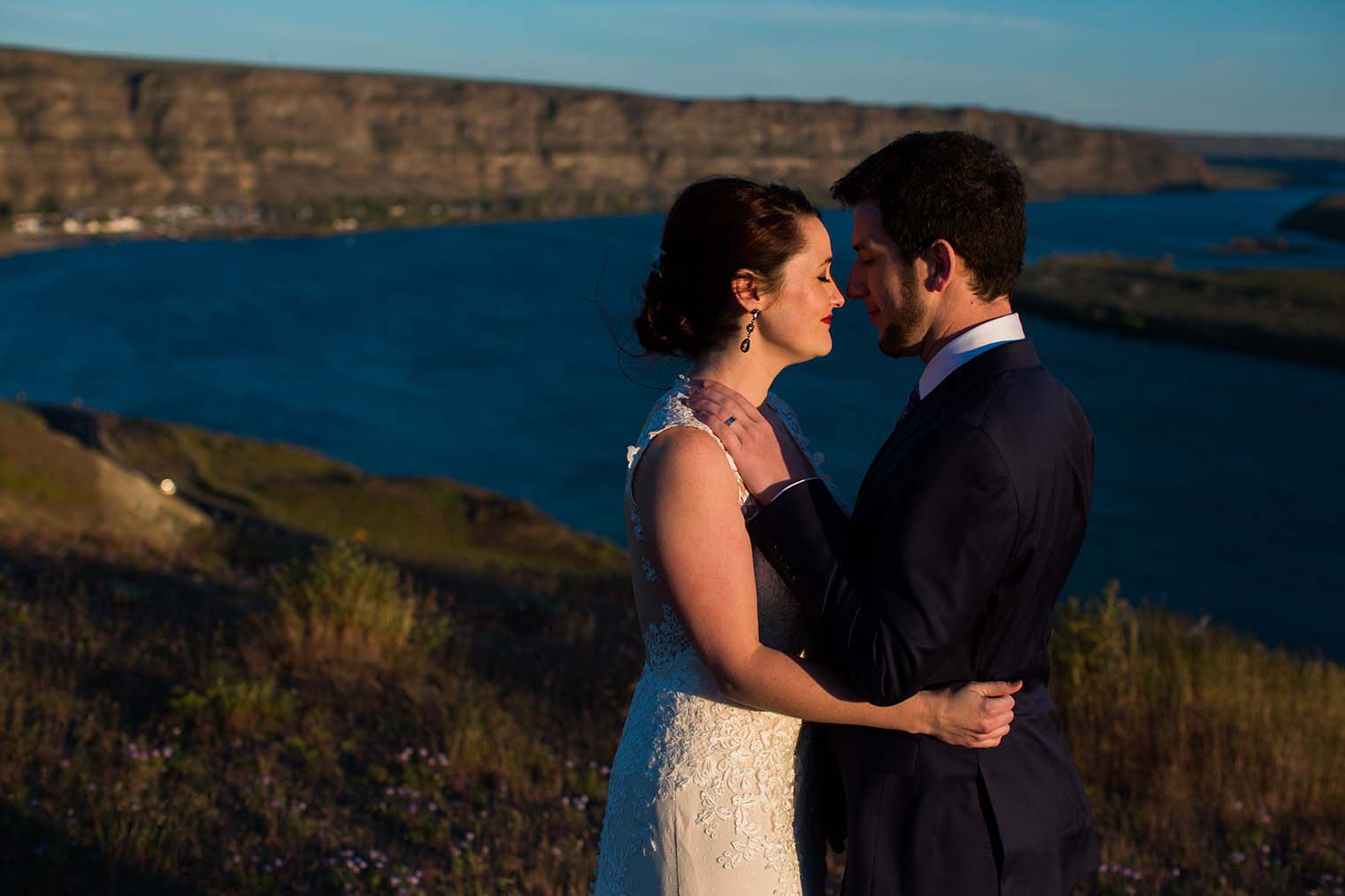 Wedding Photographer located in Wenatchee Washington