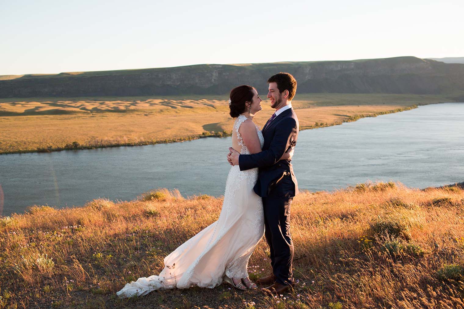 Wedding Photographer located in Wenatchee WA