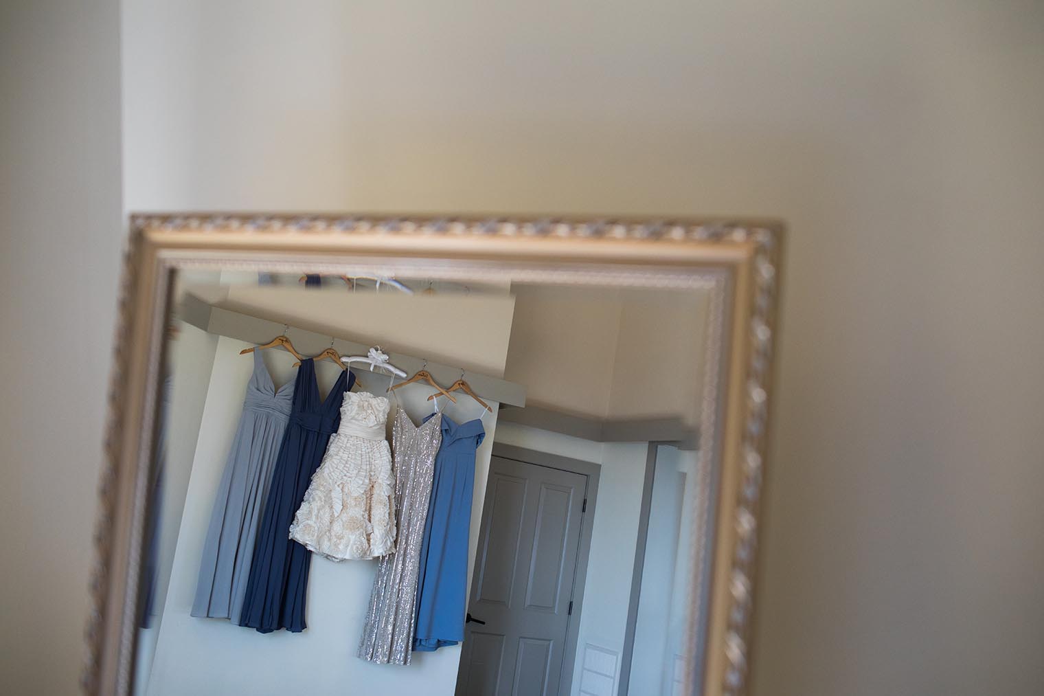 heritage house resort wedding getting ready