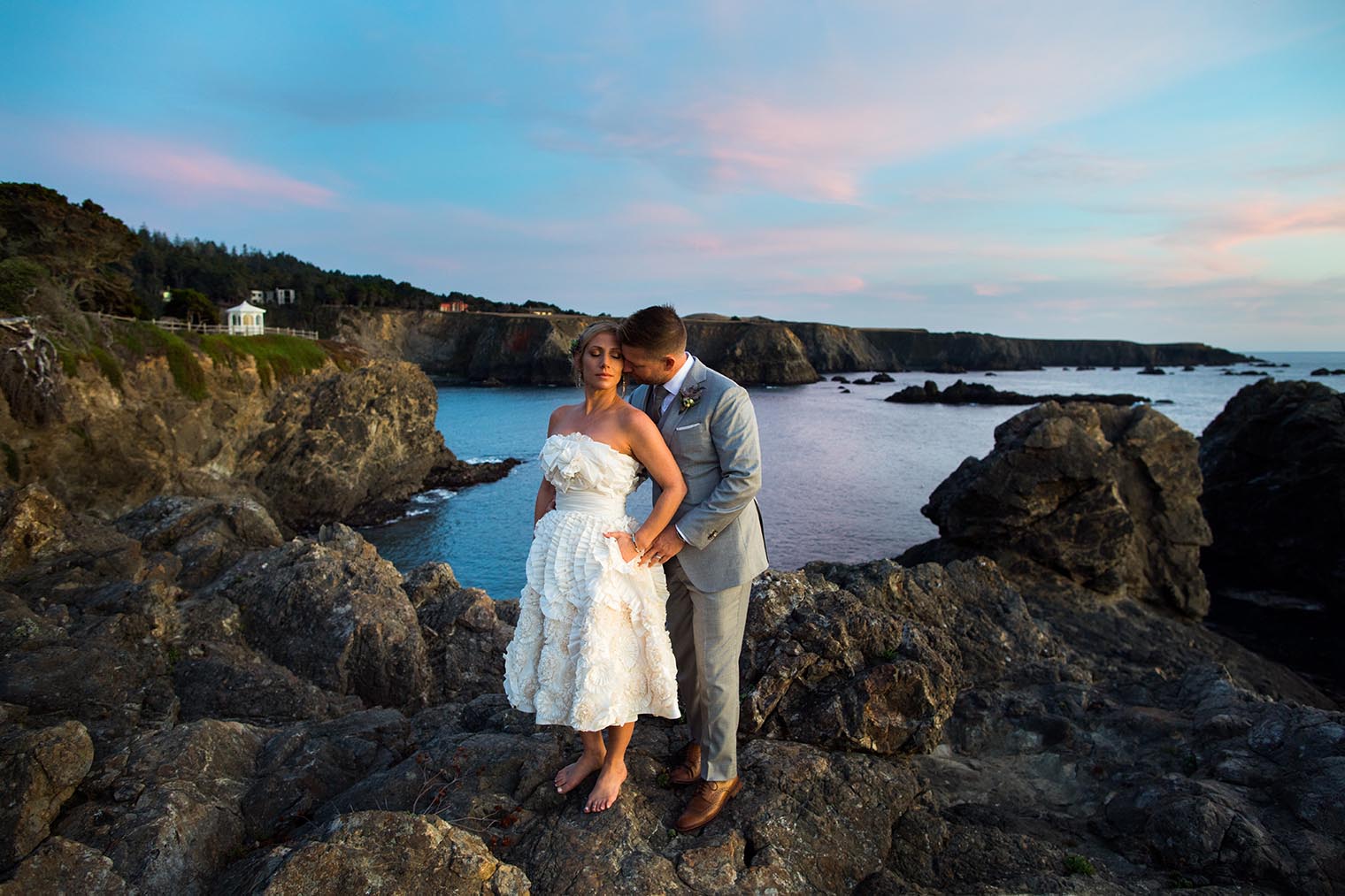 couple portraits at heritage house resort 