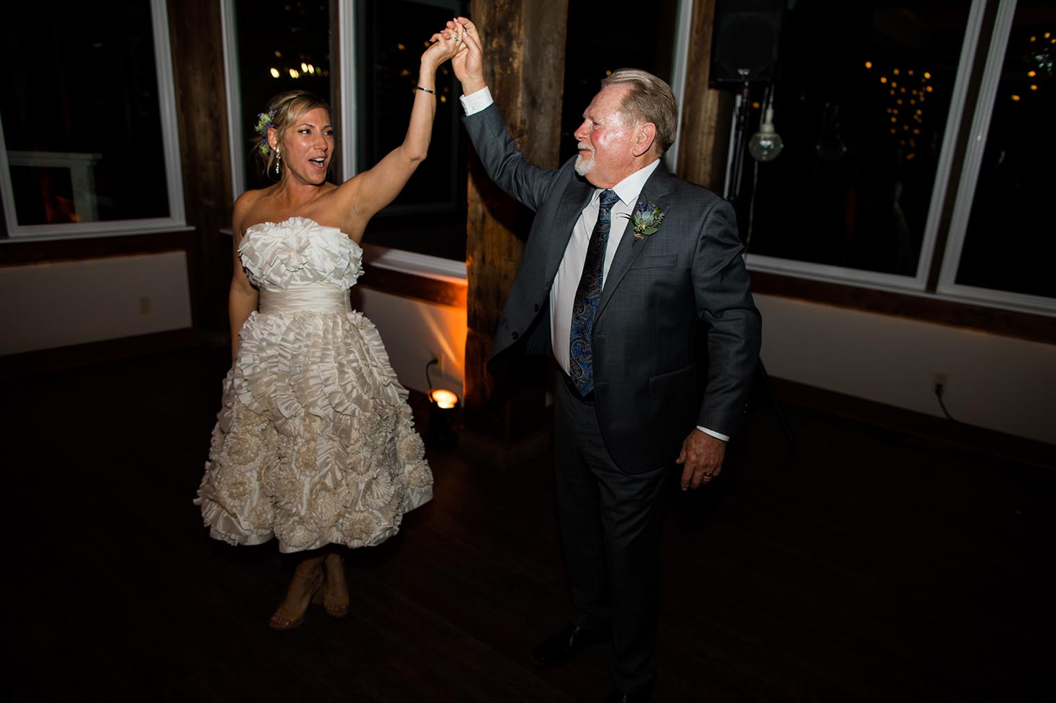 first dance at heritage house resort wedding 