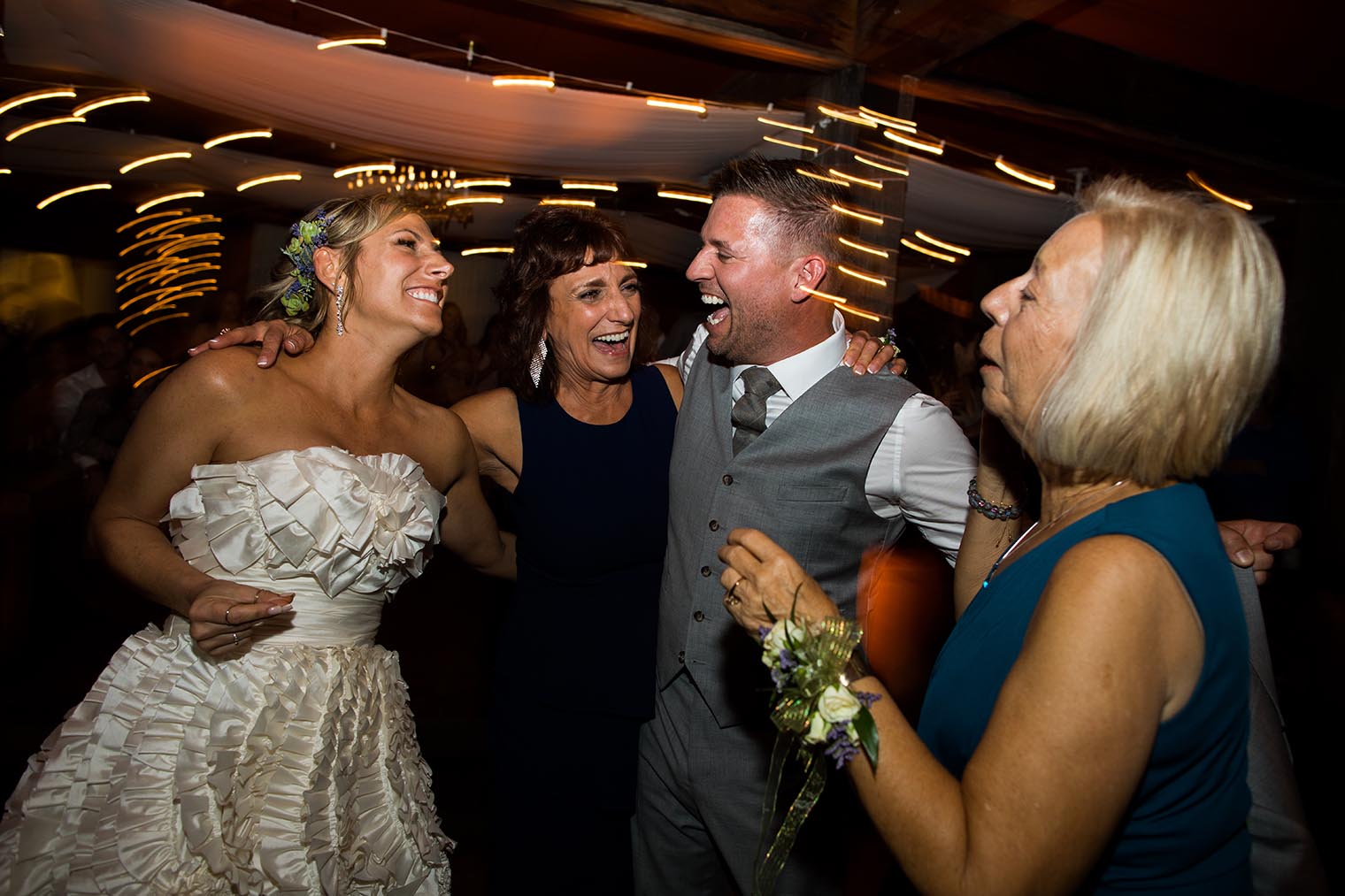wedding reception at heritage house resort 